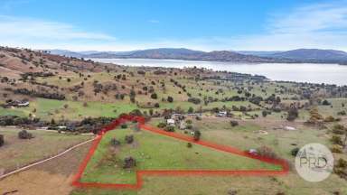 Farm For Sale - VIC - Bethanga - 3691 - LAKE HUME VIEWS - LIFESTYLE OPPORTUNITY  (Image 2)