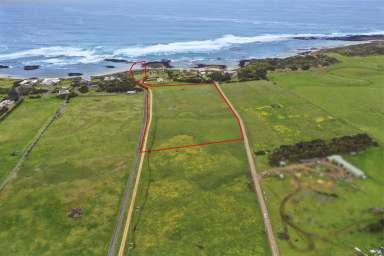 Farm For Sale - VIC - Port Fairy - 3284 - Prime Waterfront Opportunity in Port Fairy with Breath-taking Coastal Views  (Image 2)