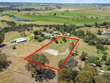 Farm For Sale - VIC - Bruthen - 3885 - LIFESTYLE BLOCK OF OVER AN ACRE WITH STUNNING VIEWS  (Image 2)