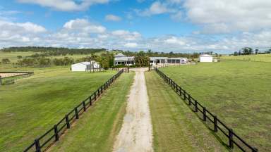 Farm Auction - QLD - Freestone - 4370 - 5 Star Living at Warwick!  (Image 2)