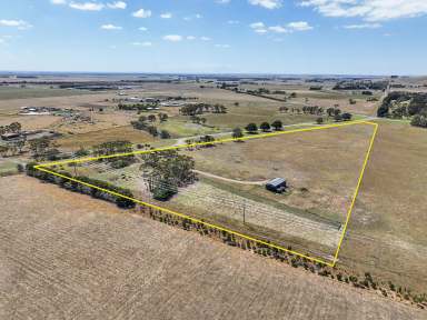 Farm For Sale - VIC - Mortlake - 3272 - Opportunity Awaits!  (Image 2)