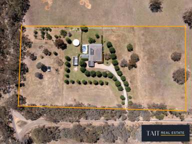 Farm For Sale - VIC - Killawarra - 3678 - Ultimate Lifestyle Living, Minutes To Town  (Image 2)