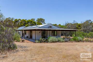 Farm For Sale - WA - Coondle - 6566 - Charming Off-Grid Oasis on 4.99 Acres in Coondle  (Image 2)