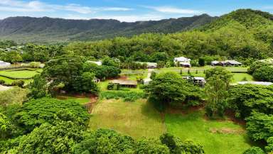 Farm For Sale - QLD - Goldsborough - 4865 - ACREAGE WITH 4 BEDROOMS AND 10 x 6 SHED  (Image 2)