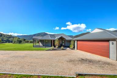 Farm For Sale - VIC - Wandiligong - 3744 - Escape to Paradise!  (Image 2)