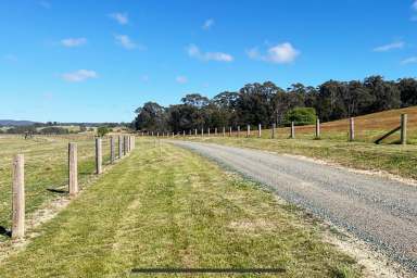 Farm For Sale - NSW - Bungonia - 2580 - 650 ACRES, 3 BR HOME, PERMANENT CREEK, GRAZING COUNTRY, GREAT LOCATION, MACHINERY AND STORAGE SHEDS.  (Image 2)