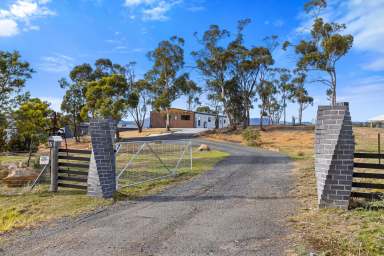 Farm For Sale - TAS - Granton - 7030 - Exceptional views, modern living, and expansive shed  (Image 2)