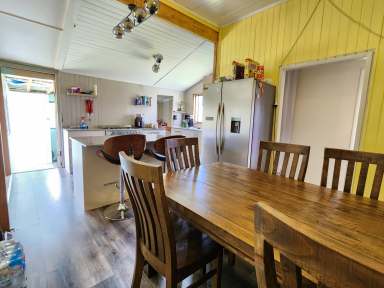 Farm For Sale - QLD - Sugarloaf - 4380 - HIGHSET HOME ON ACREAGE  (Image 2)