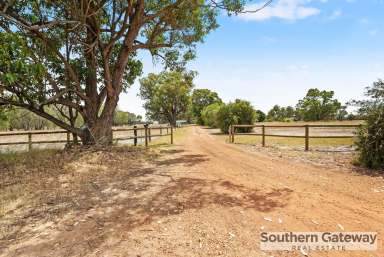 Farm For Sale - WA - Mardella - 6125 - HORSE LOVERS' RETREAT  (Image 2)