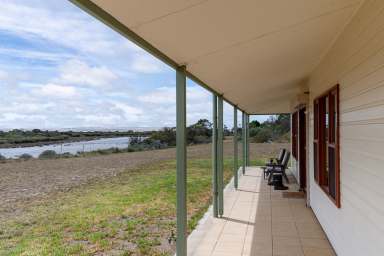 Farm For Sale - SA - Narrung - 5259 - 3 Bedroom Home on 5.17 Hectares with Lake views!  (Image 2)