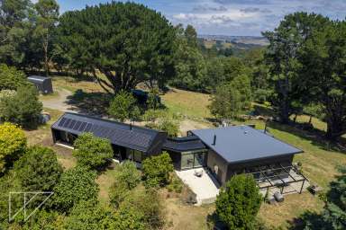 Farm For Sale - VIC - Ferndale - 3821 - Eco-Friendly Elegance, a Custom Built Masterpiece on 5 Acres  (Image 2)