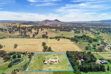 Farm For Sale - VIC - Mansfield - 3722 - BACK TO THE COUNTRY ON THE EDGE OF TOWN  (Image 2)