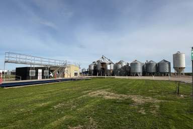 Farm For Sale - VIC - Gunbower - 3566 - Elliotts Stockfeed Mill – Gunbower, Victoria 
Expressions of Interest - Closure: 17 February 2025 @ 2.00pm  (Image 2)