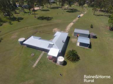 Farm For Sale - QLD - Taabinga - 4610 - Lovely Brick Home on 5 Acres - Prime Location!  (Image 2)