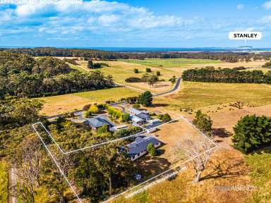 Farm For Sale - TAS - Smithton - 7330 - Private Home With Peaceful Outlook!  (Image 2)