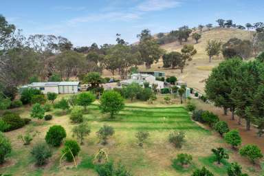 Farm For Sale - VIC - Bonnie Doon - 3720 - POLLOCKS AVENUE  (Image 2)