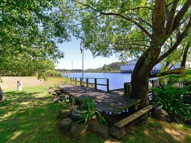 Farm For Sale - TAS - Sorell Creek - 7140 - Waterfront Property Awaits!  (Image 2)