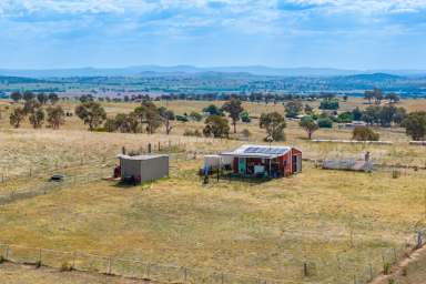 Farm For Sale - NSW - Canowindra - 2804 - IDEAL WEEKENDER ON 24 ACRES  (Image 2)