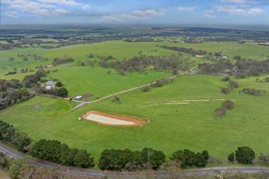 Farm For Sale - SA - Waitpinga - 5211 - 'Tarraleah' A Rural Gem on the Fleurieu Peninsula  (Image 2)