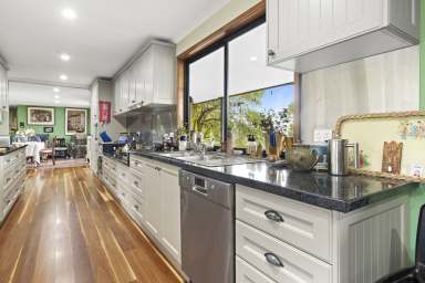 Farm For Sale - VIC - Heathcote - 3523 - LIVE THE GOOD LIFE  (Image 2)