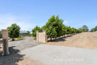 Farm For Sale - WA - Wundowie - 6560 - "Retreat to the Country"  (Image 2)