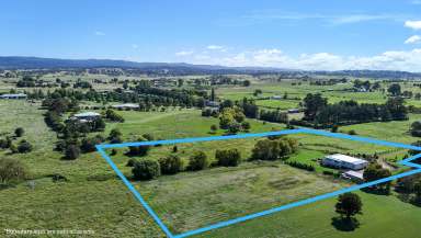 Farm For Sale - NSW - Tenterfield - 2372 - Tranquil Living on 5.2 Acres  (Image 2)