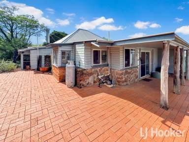 Farm For Sale - NSW - Inverell - 2360 - Serene Country Living with Modern Comforts  (Image 2)