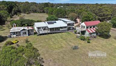 Farm For Sale - VIC - Raymond Island - 3880 - A Hidden Gem by the Water: The Ultimate Waterfront Escape  (Image 2)