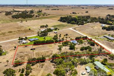 Farm For Sale - SA - Rocky Camp - 5280 - Immaculate Blue Lake Country Home on 5 Acres – Perfect for Relaxed Rural Living  (Image 2)