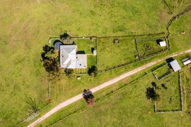 Farm For Sale - NSW - Bogee - 2849 - Exceptional 43-Hectare Property in the Tranquil Capertee Valley  (Image 2)