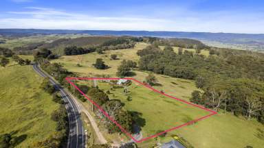 Farm For Sale - NSW - Hampton - 2790 - Misty Glen – A Luxurious Rural Retreat in Hampton  (Image 2)