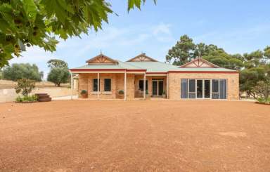 Farm For Sale - WA - Gidgegannup - 6083 - Classic homestead on 5 acres with Shouse!  (Image 2)