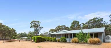 Farm For Sale - WA - Bakers Hill - 6562 - "Bakers Hill Beauty"  (Image 2)