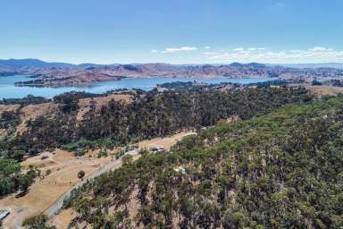 Farm For Sale - VIC - Bonnie Doon - 3720 - Moments from the banks of Lake Eildon  (Image 2)