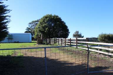 Farm For Sale - VIC - Bessiebelle - 3304 - FOR LEASE  (Image 2)