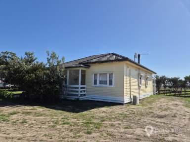 Farm For Sale - VIC - Toora - 3962 - ACREAGE ON THE EDGE OF  TOWN  (Image 2)