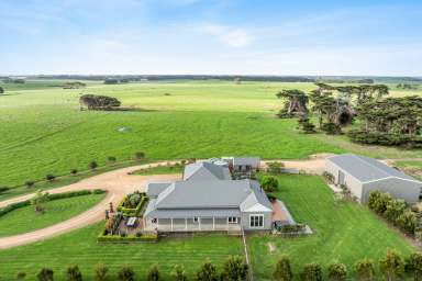 Farm For Sale - VIC - Allansford - 3277 - A Spectacular Fusion of Charm and Modern Appeal on 4.05ha or 10 acres  (Image 2)