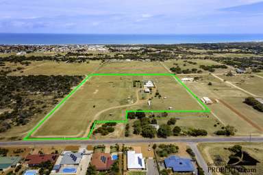 Farm For Sale - WA - Waggrakine - 6530 - ABSOLUTLEY STUNNING HOME - A RARE FIND  (Image 2)