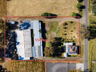 37 39 Boundary Road , Maldon VIC 3463
