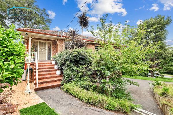 5 Max Street , Kurrajong Heights New South Wales 2758
