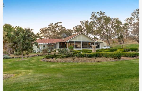 BALGOWNIE, 16 Balgownie Road Felton 4358