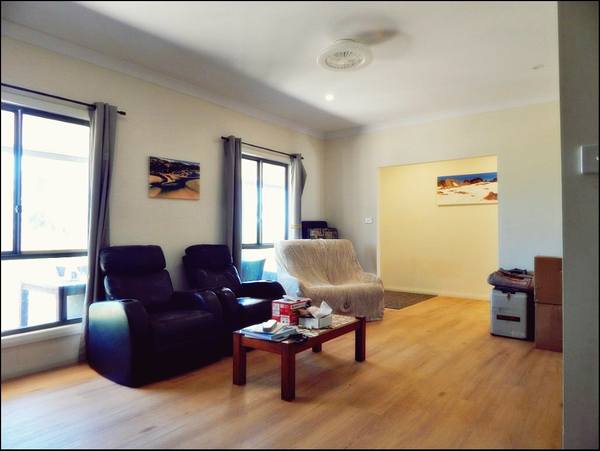142 Basil Drive, Forest Ridge Queensland 4357