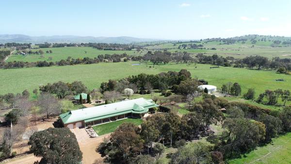 126 Oakey Creek Road, Wallaroo NSW 2618