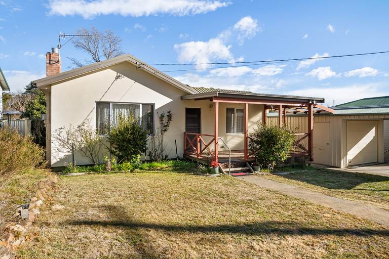 17 Mawson Street, Cooma NSW 2630