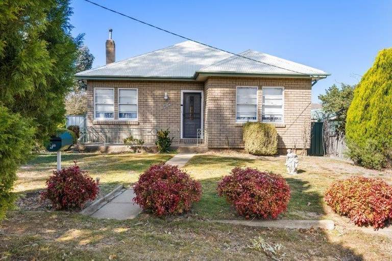 20 Massie Street, Cooma NSW 2630