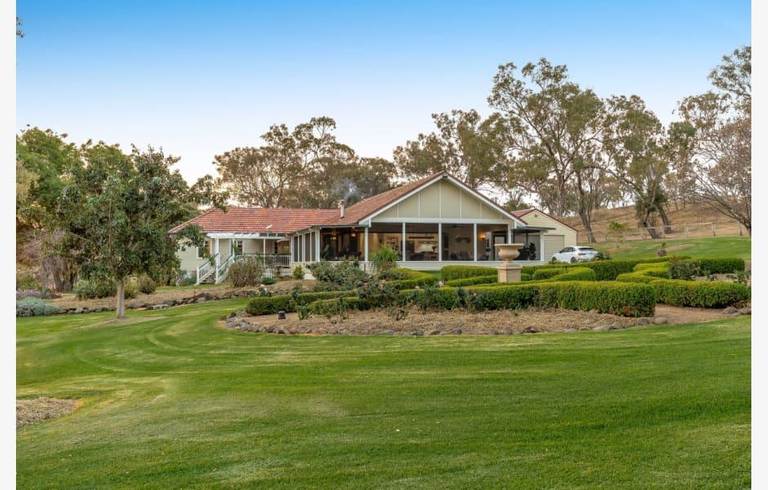 BALGOWNIE, 16 Balgownie Road Felton 4358