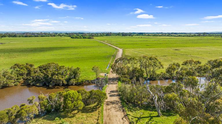 335 Riverview Road, Heyfield VIC 3858