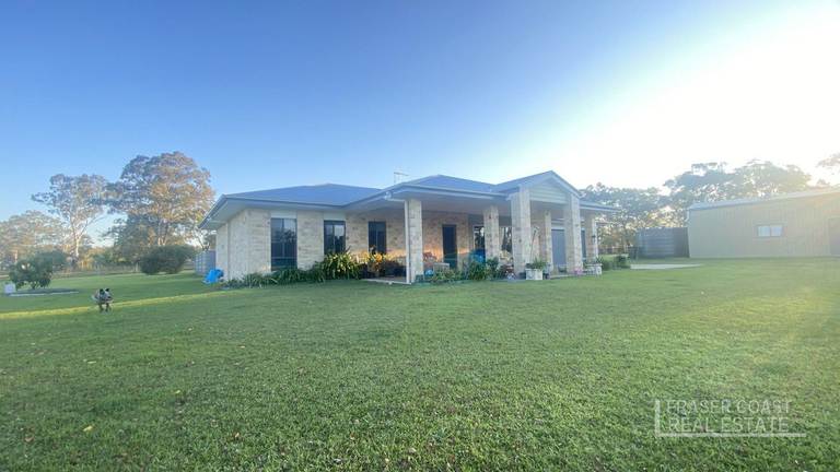 2 Charles Bruce Drive, Oakhurst QLD 4650