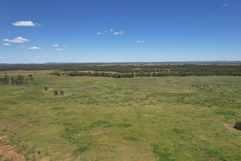 32221 Capricorn Highway, Willows QLD 4702