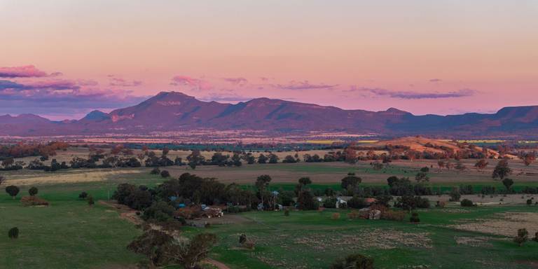 5128 Tooraweenah Road, Gulargambone NSW 2828